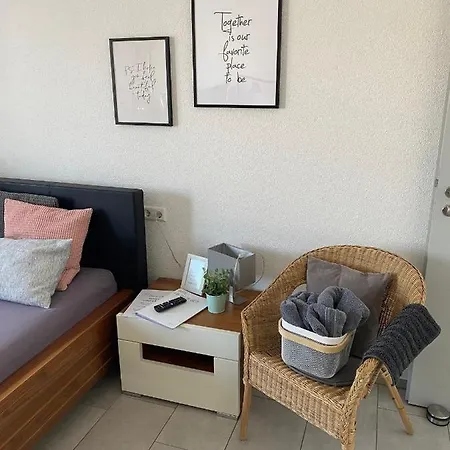 Haus Am Wasserturm Gaestezimmer In Schorndorf-schlichten Gasthuis Schorndorf (Baden-Wurttemberg)