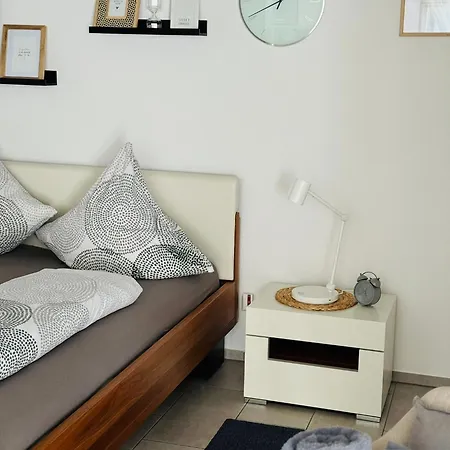 Haus Am Wasserturm Gaestezimmer In Schorndorf-schlichten 3*